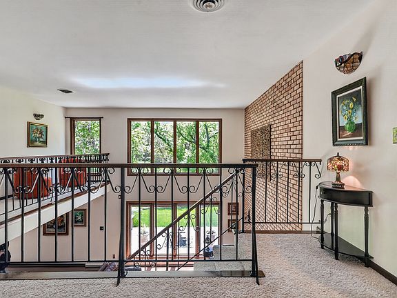 3rd image of 5017 Brookview Rd