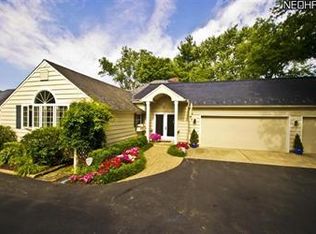 2880 Chatham Rd, Pepper Pike, OH 44124