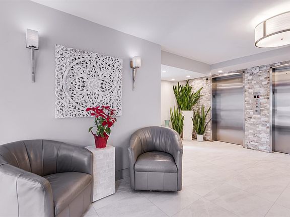 4th image of 575 Oaks Lane #703