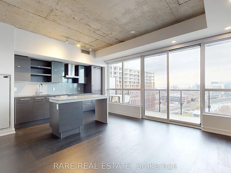 1030 King St W #26 — Photo 4