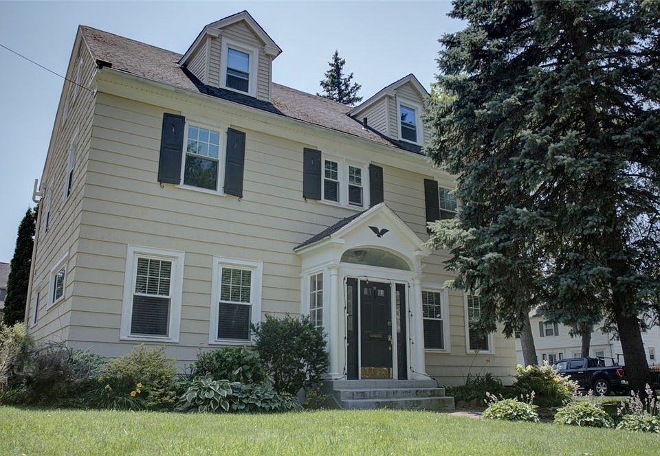 1st image of 703 Maple Ave