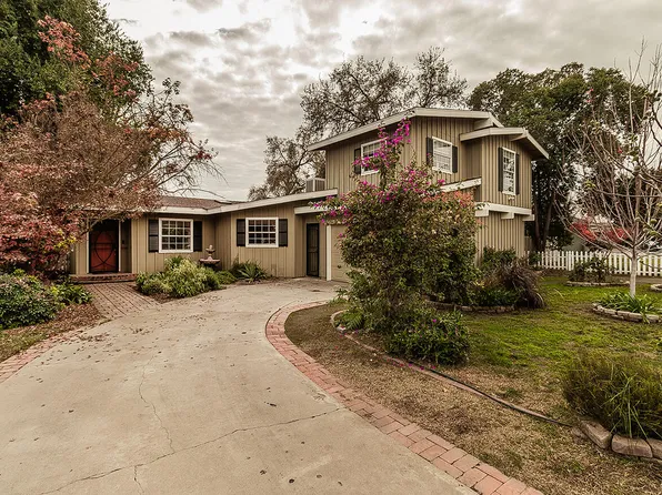 1429 W Iris Avenue, Visalia, CA 93277