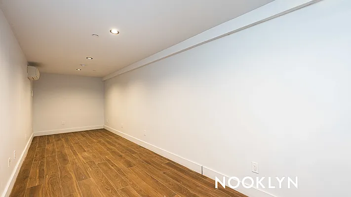 Rented by Nooklyn NYC LLC | media 12