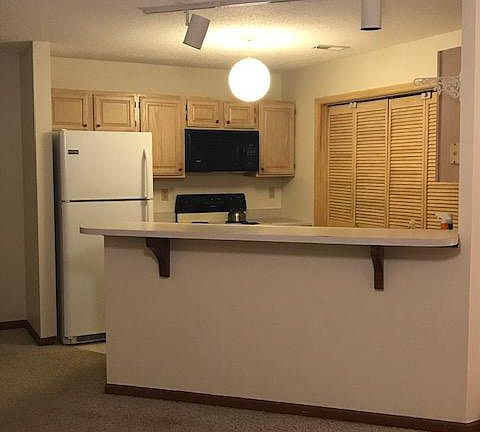 3rd image of 1401 Park De Ville Pl