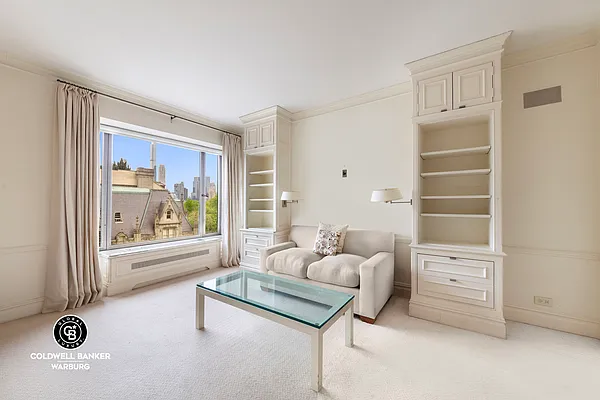 Sold by Coldwell Banker Warburg | media 17