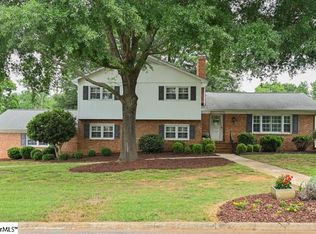13 Seabury Dr, Greenville, SC 29615