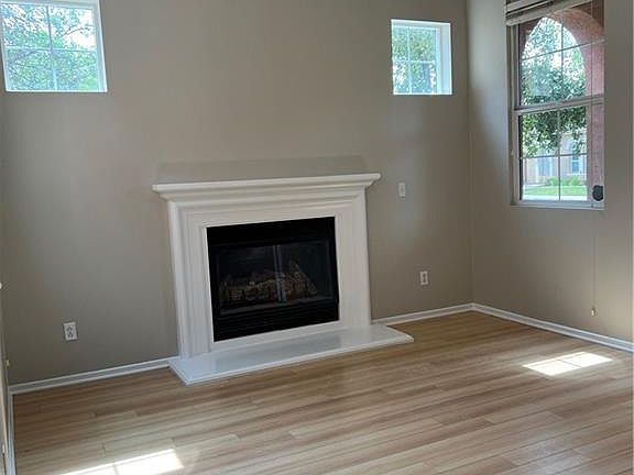 3rd image of 3837 Bella Villagio Ave