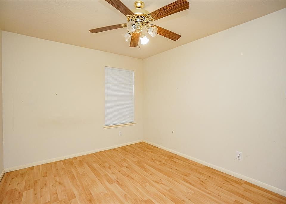 2nd image of 15615 Misty Chase Ln