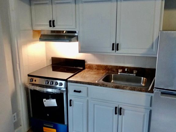 2nd image of 5102 Germantown Ave APT 2R