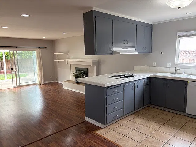6397 Vegas Dr — Photo 4
