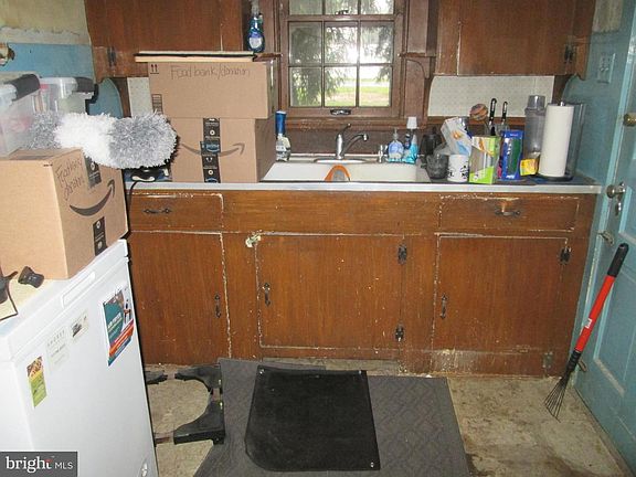 5th image of 3841 Brisban St