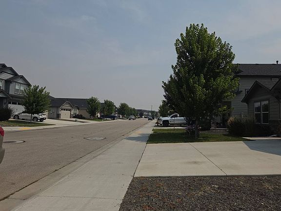 5th image of 10619 W Daylily Ave
