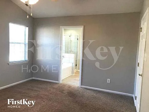 10104 Prosperity Point Ln — Photo 17