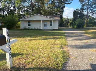 4935 Walnut Dr, Fayetteville, NC 28304