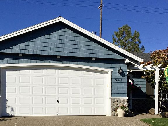 3rd image of 5841 SE Snowberry Ct