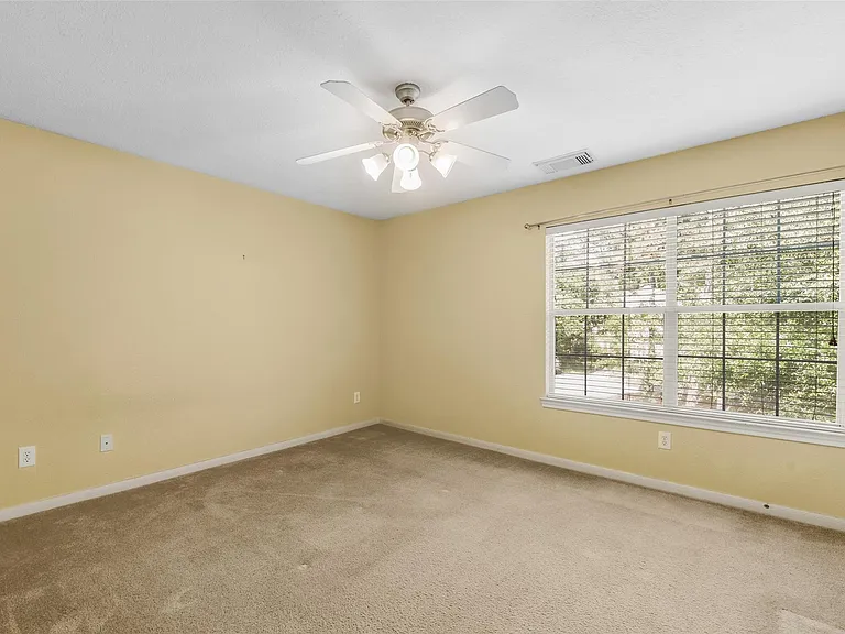 7 Ebony Oaks Pl — Photo 34