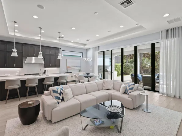 13602 Artisan Circle, Palm Beach Gardens, FL 33418