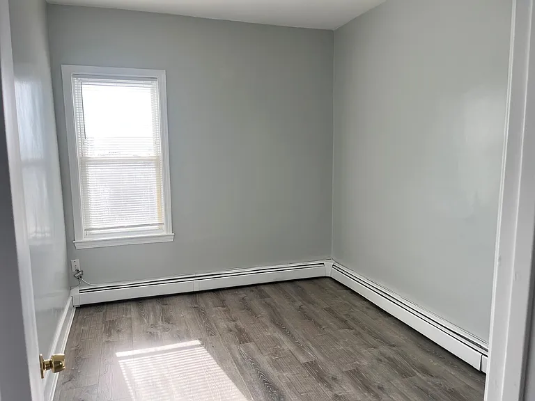 233 Division St #2W — Photo 8