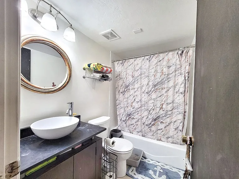 2360 SW Archer Rd #101 — Photo 12