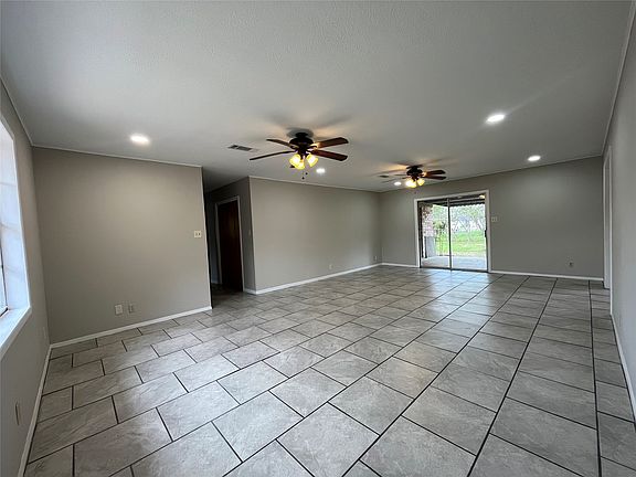 5th image of 3924 Wickersham St #3924