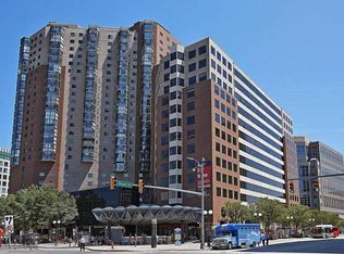 900 N Stafford St APT 909, Arlington, VA 22203
