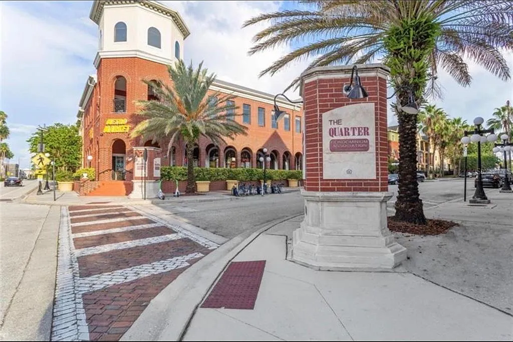 1 bed, 1.0 bath, 867 sqft, $1,850 — Photo 1