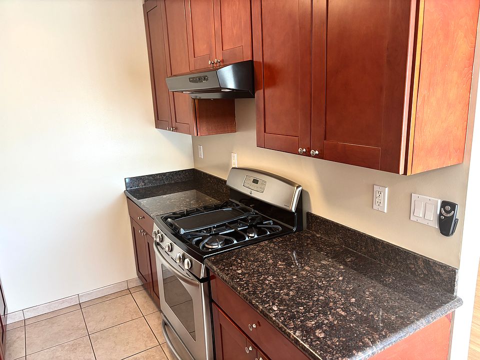 Kitchen - Range