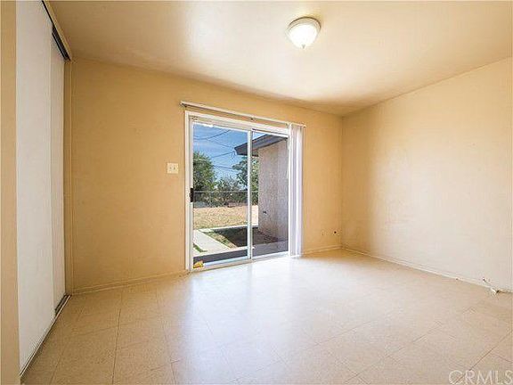 2nd image of 15571 Fresno St