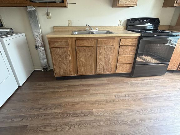 5th image of 311 N Hamilton St APT D