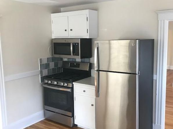 6 Sutton Ave #1