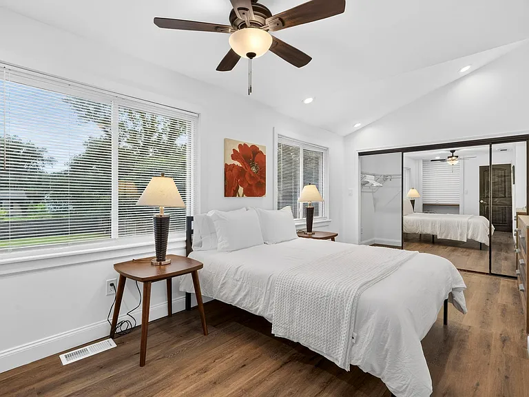 630 Lamplight Ln — Photo 35