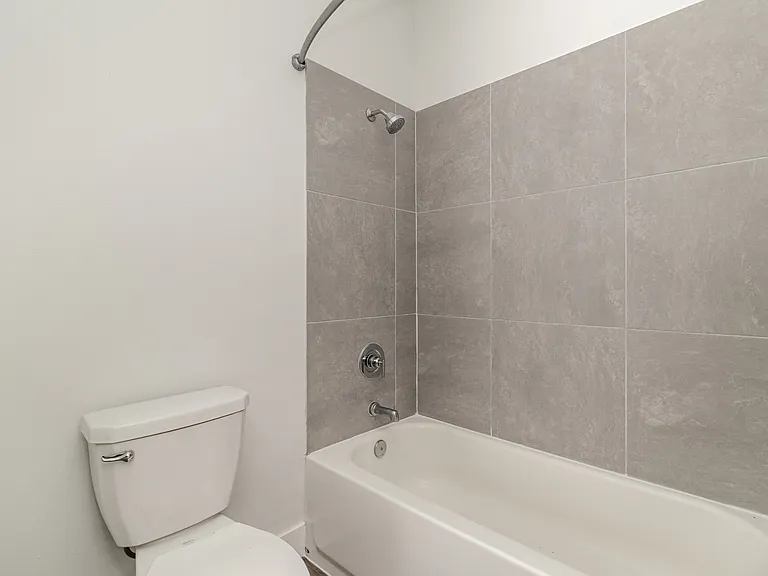 1213 Waterford St SE — Photo 13