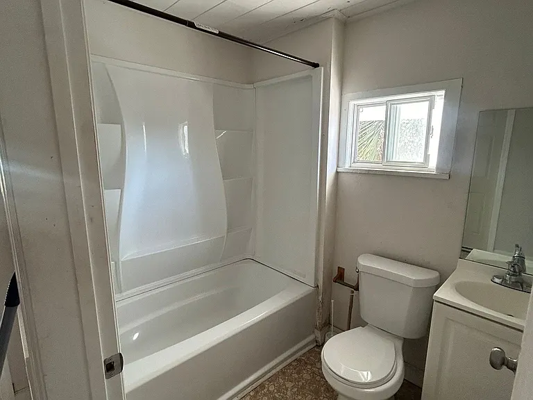 406 8th Ave S #4 — Photo 4