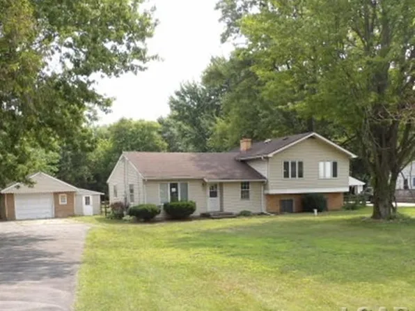 9412 Summerfield Rd, Temperance, MI 48182
