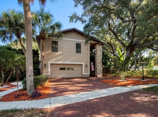 13703 Oak Forest Blvd N, Seminole, FL 33776