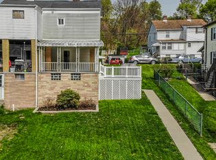 52 Maple St, Cecil, PA 15350