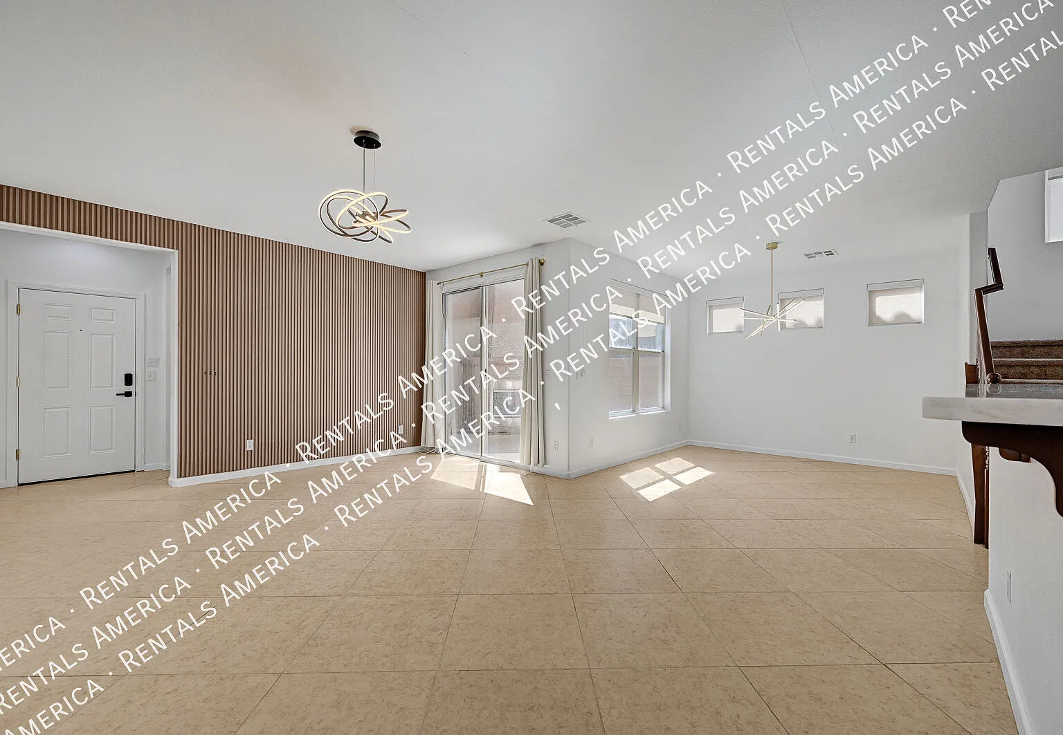 Available Now! Gorgeous Two-Story Home In Sw!! — Photo 3