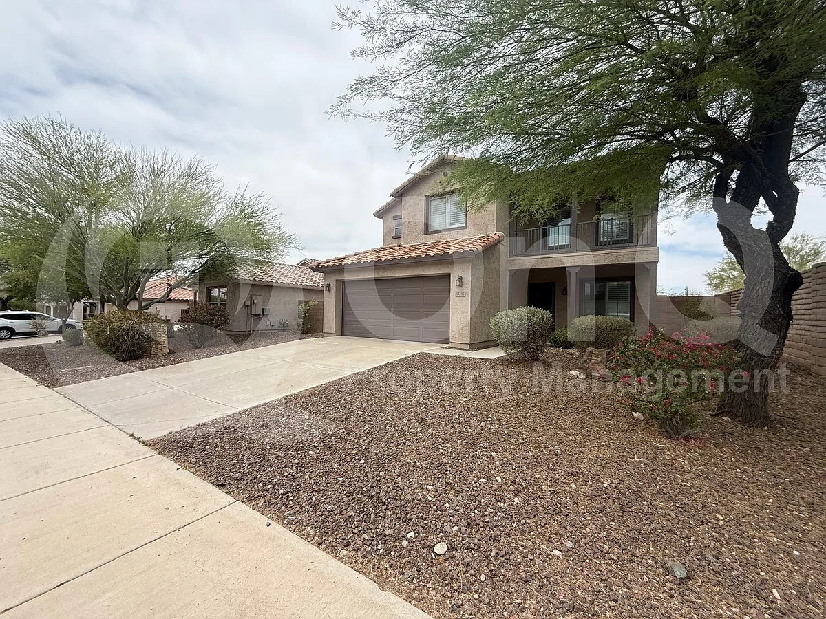 5 bed, 4.0 bath, 2253 sqft, $2,249 — Photo 1
