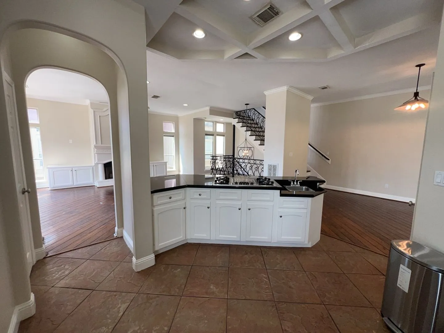 1304 Dart St Unit A **Ask About Our No Cash Deposit Option — Photo 3