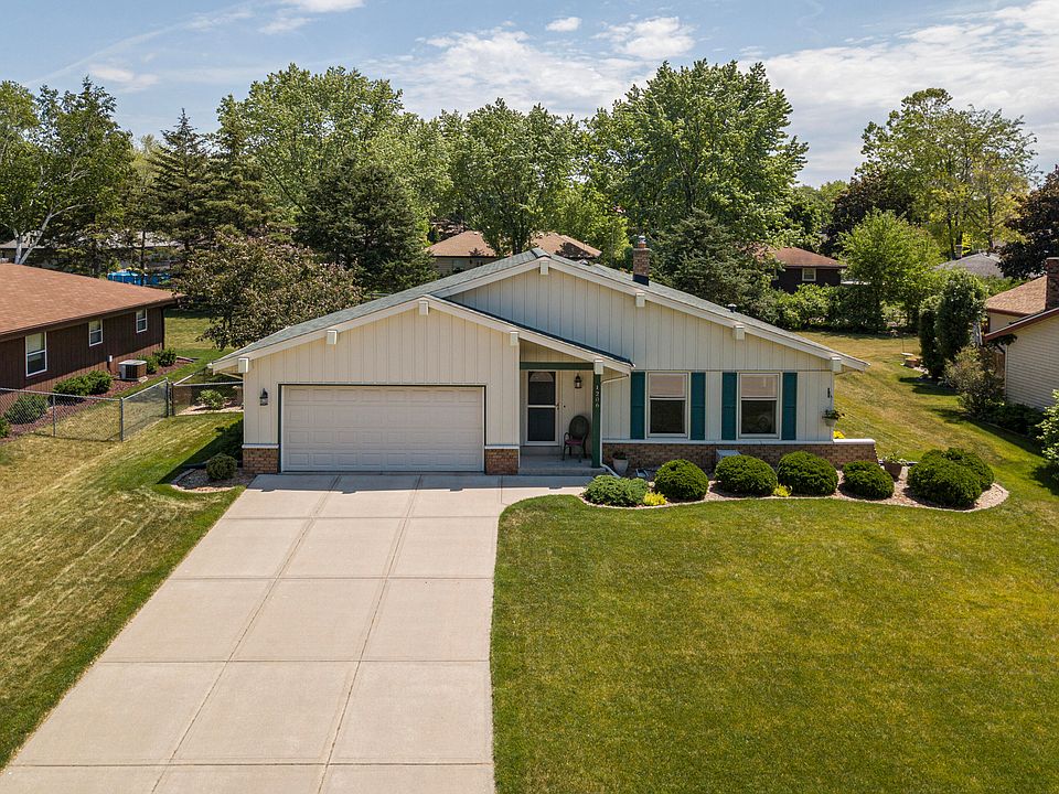 1st image of 1206 River Park Cir W