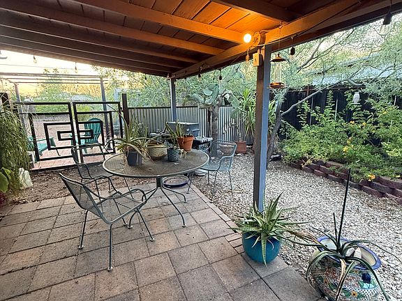 5th image of 2817 N Desert Ave