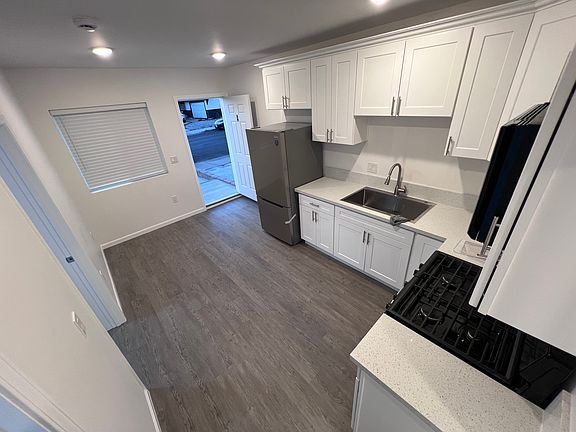 3rd image of 1438 Raven Ct #A