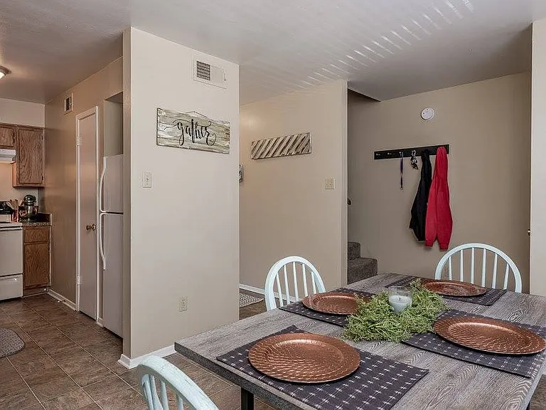 Sonoma Apartment Homes — Photo 7