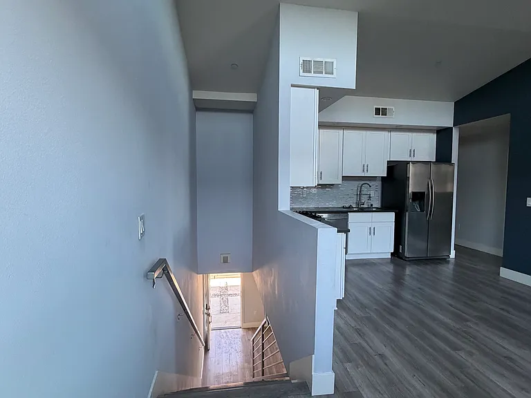 5743 Case Ave #5743 — Photo 10