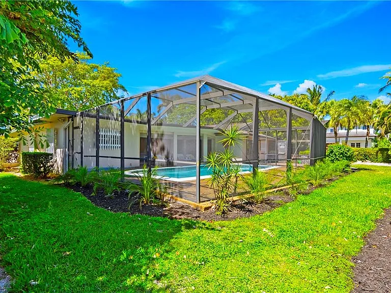 2125 Marina Dr — Photo 31
