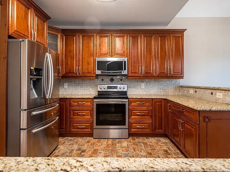 225 Heritage Lake Dr — Photo 31