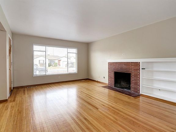 3rd image of 645 Dittmar Way
