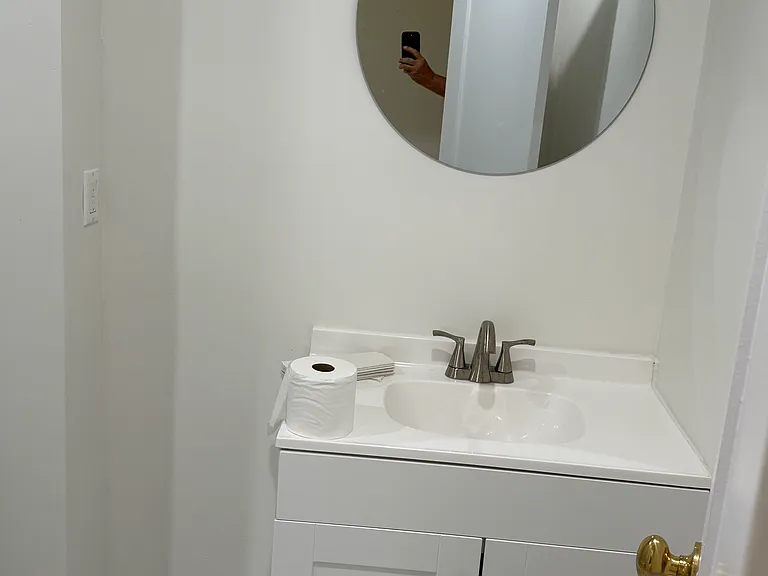 737 N Ridgewood Pl #741-1/2 — Photo 10