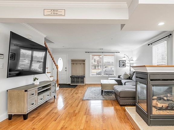 5th image of 216 Rangeway Rd Unit 1101