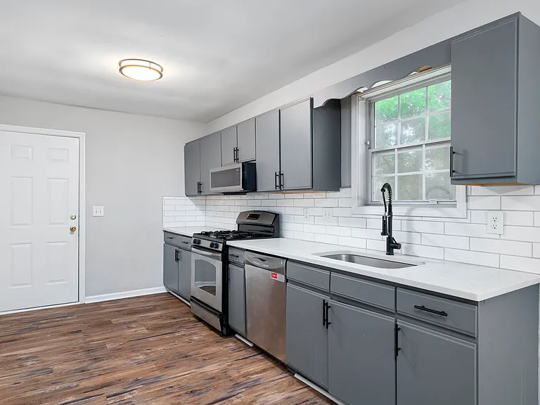 167 Bentley Pkwy — Photo 17